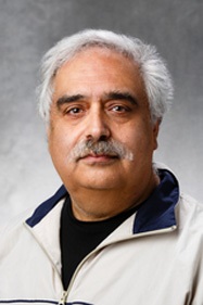 Lecturer Bob Mahmoodi