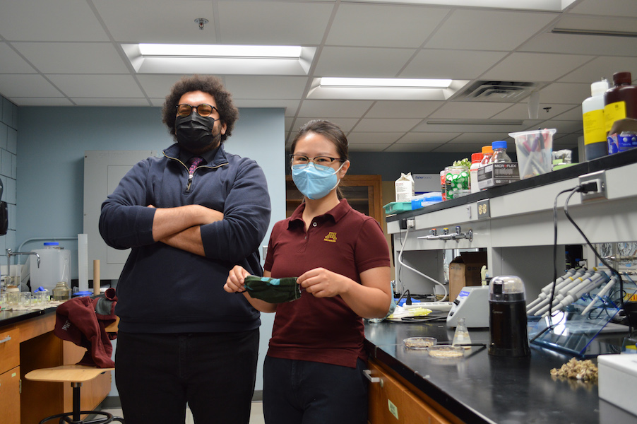 CSE Assistant Professor Boya Xiong and her grad student, Tariq Bastawisy in their lab