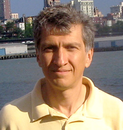 Leonid Glazman Headshot at pier 