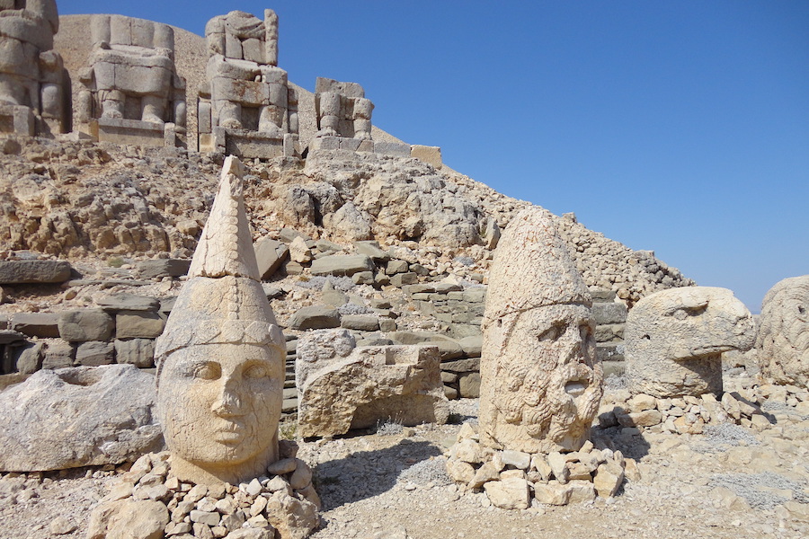 Statues at Nehmrut