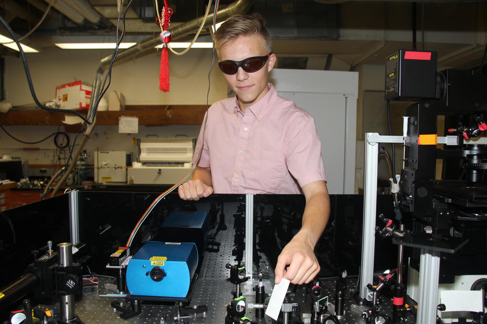 Levi Palmer using Raman spectroscopy