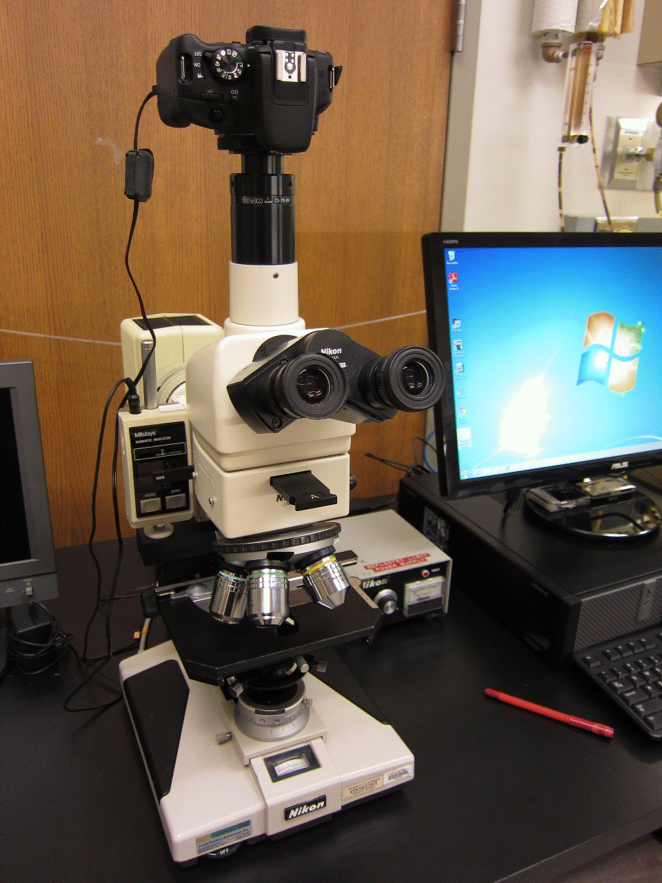 Video-Enhanced Microscope (VEM)