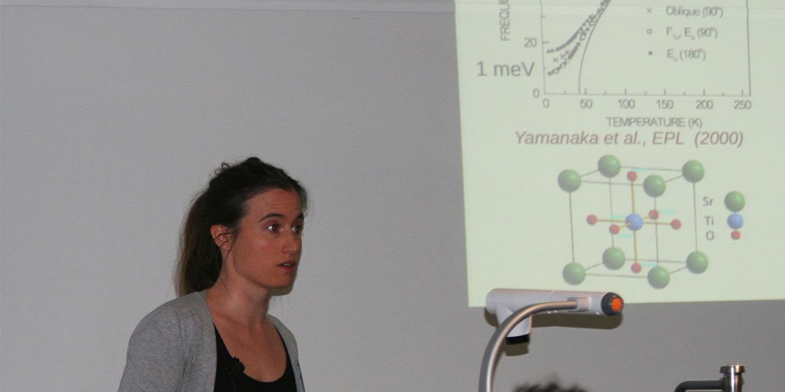 Maria Navarro Gastiasoro giving a talk