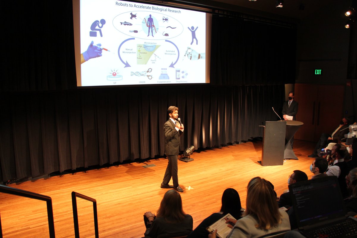 Amey Joshi presents at the 2021 ME3MT Competition