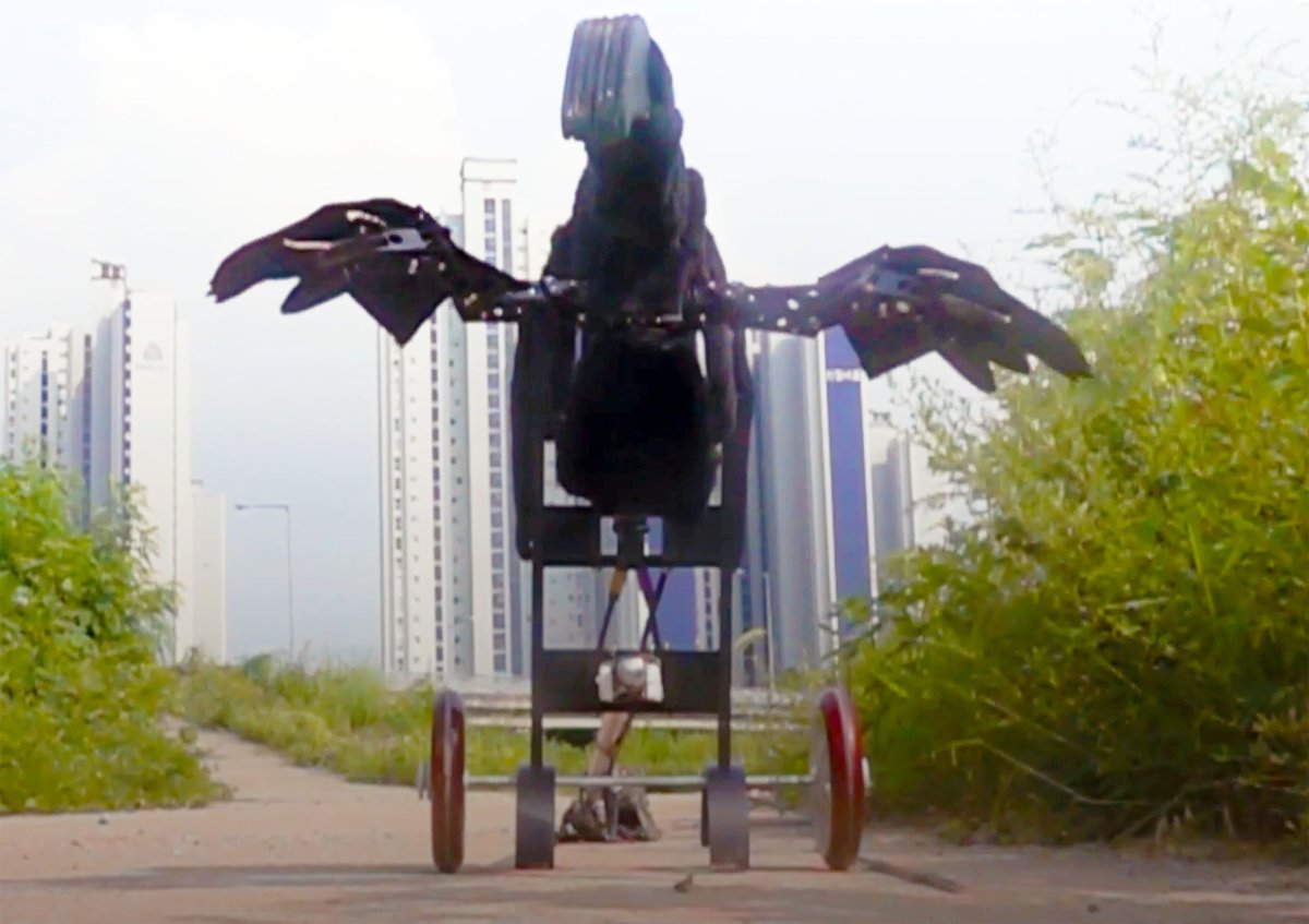 Robopteryx dino robot