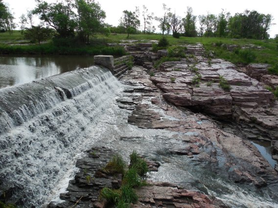 An outcrop of Sioux Quartzite in Blue Mounds State Park.