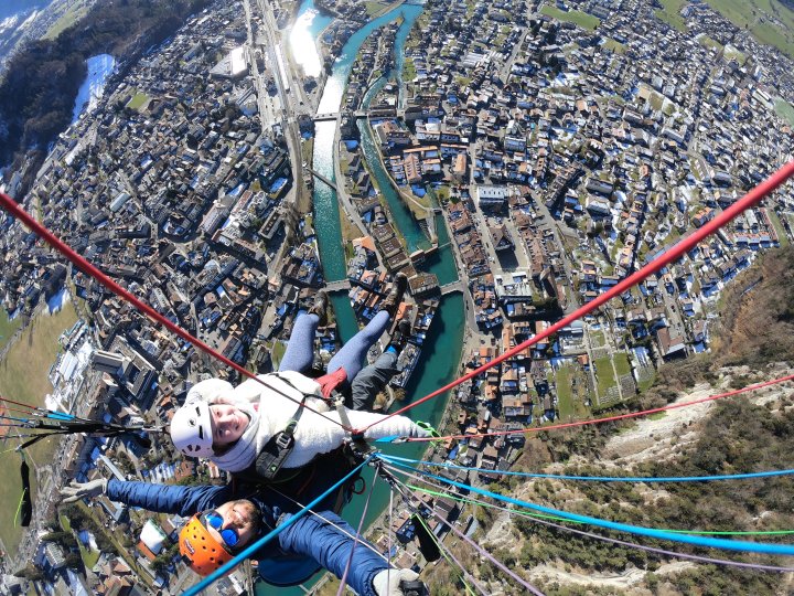 Claire Minea paragliding