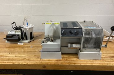 machine for making thin sections