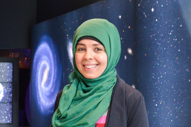 Statewide Star Party coordinator and CSE alumna Nadia Abuisnaineh