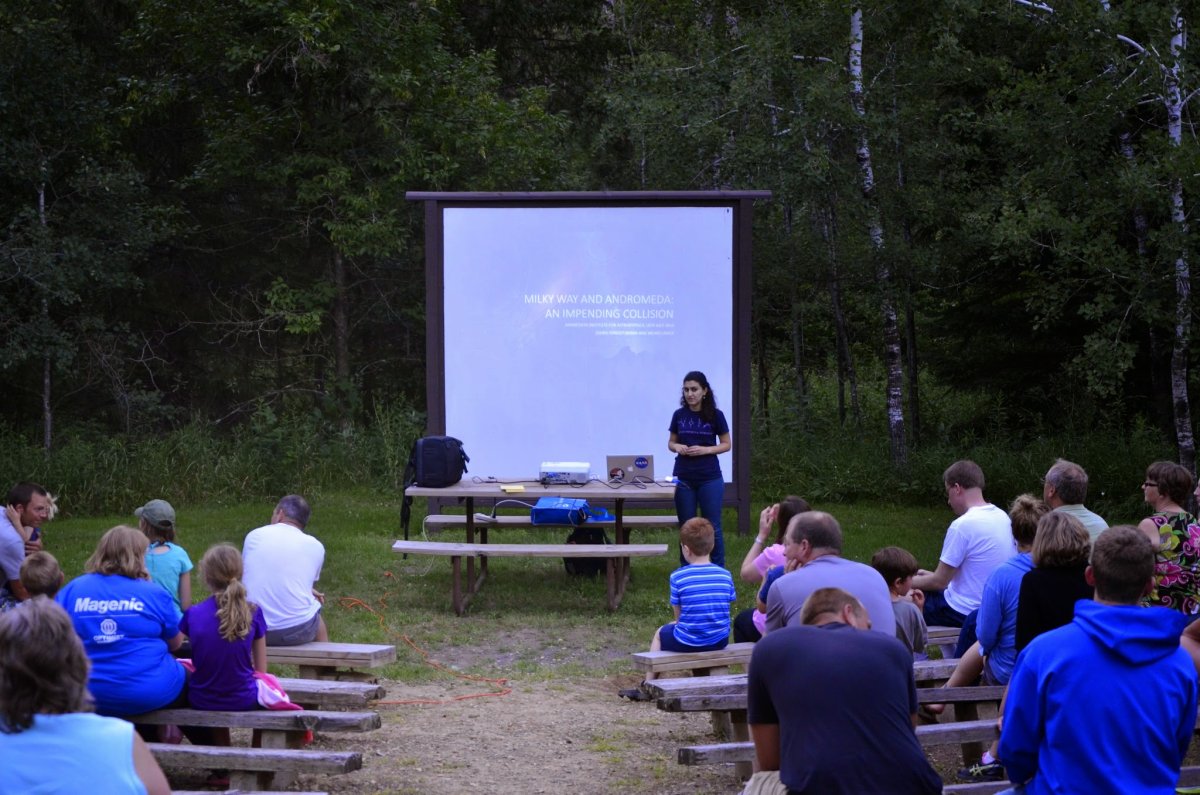 Zahra Forootaninia gives a presentation at Universe in the Park