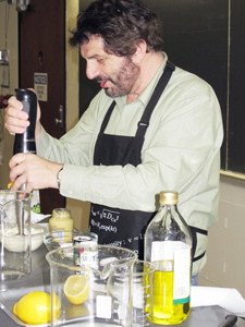 Harvard University Professor David Weitz exploring the science of innovative cooking techniques